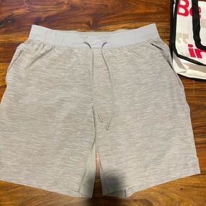 Lululemon T.H.E. Short 9" Liner